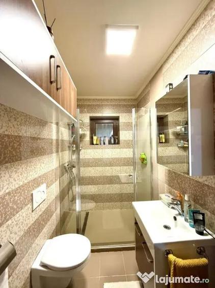 Casa ultrafinisata cu 4 camere, in suprafa?a de 190 mp, Z - 8