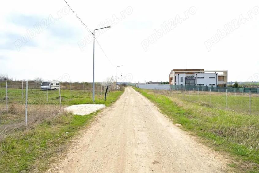 VANZARE TEREN 2000 mp 50euro mp intravilan utilitati in Izvorani la 140 metri de Delta SNAGOV - 7