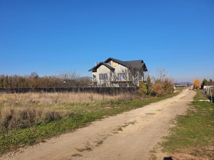 Teren Harman zona de case - 2