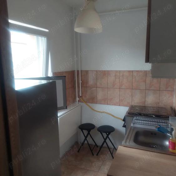 Inchiriez apartament o camera - 1