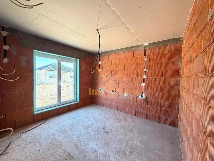 CASA PLAN PARTER | TEREN 300 MP | ZONA CIHEI - 6