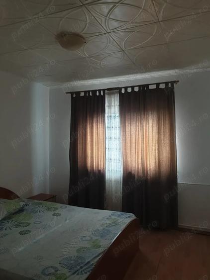 Vand apartament 2 camere, zona 9 mai - 5