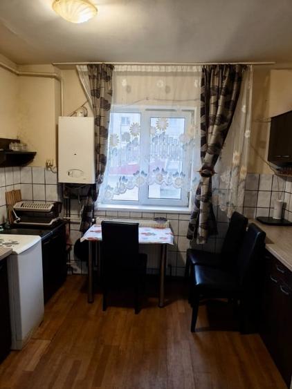 Apartament 2 camere bloc caramida etaj 1 - 1