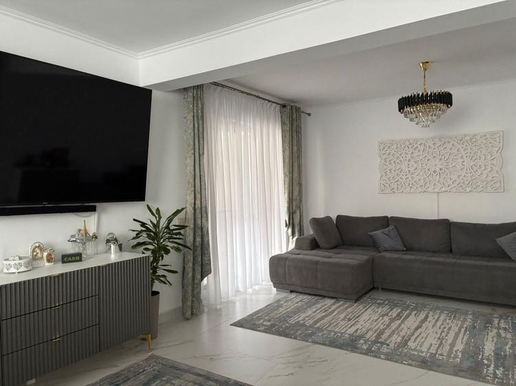 Casa de vanzare zona Bucium - Visan - 1