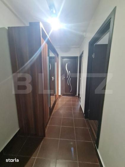 Se inchiriaza apartament cu 2 camere, recent renovat, parcare, zona Fl - 8
