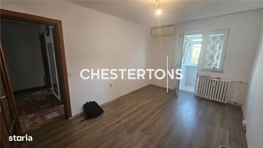 Apartament cu 3 camere semidecomandat în Gorjului