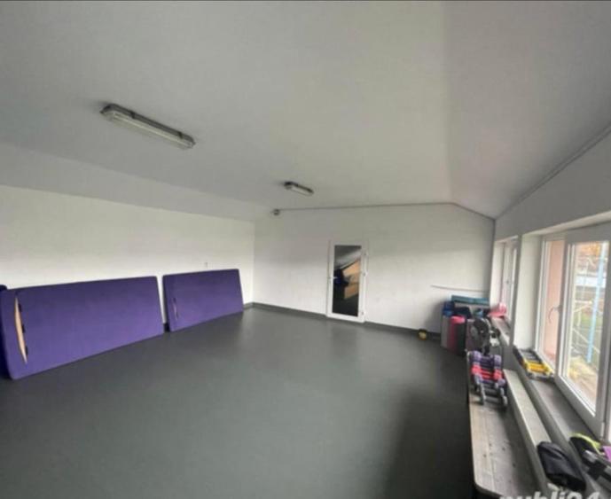 Baza sportiva, zona centrala Ștei, suprafata utila totala 1.646 mp, Bihor - 11