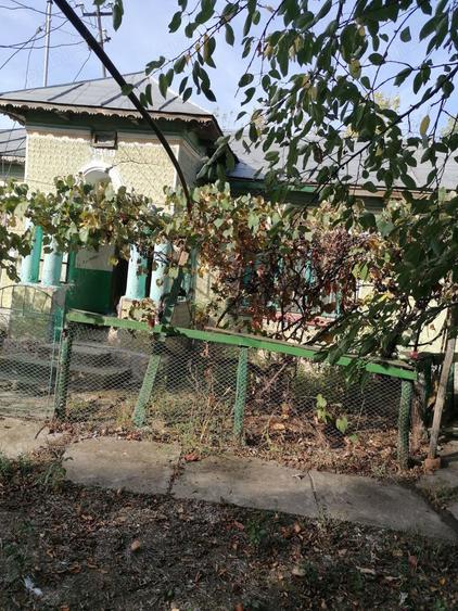 Casa cu anexe ?i teren - 4