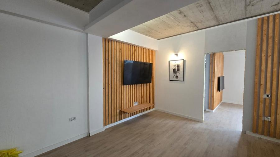 De vanzare apartament cu 2 camere Padurea Baneasa - 1