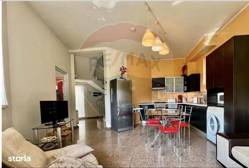 Casa de inchiriat cu 4 camere Mamaia vedere la mare - 9