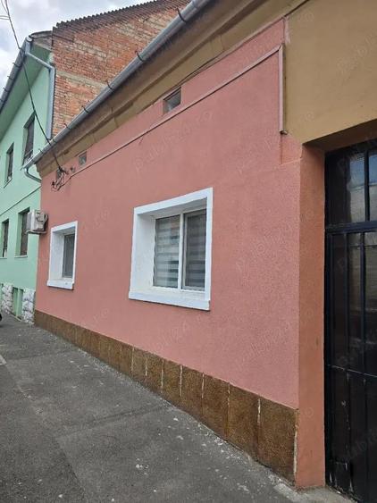 Vand ap la casa central , inc gaz , SC 96 mp, front stradal, renovat lux - 5