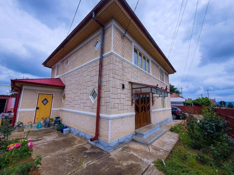 Casă de v&acirc;nzare - Jud. Bacău (Com. Orbeni) - Curte și grădină(30Km/Bc) - 1