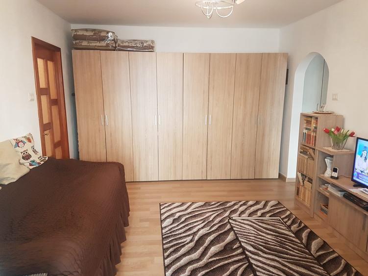 Apartament doua camere, semidecomandat, etaj trei, bucatarie mare, Bistrita Lac - 14