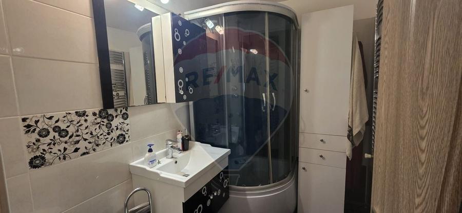 Apartament cu 3 camere de vanzare in Micro 6 – locatie excelenta - 6