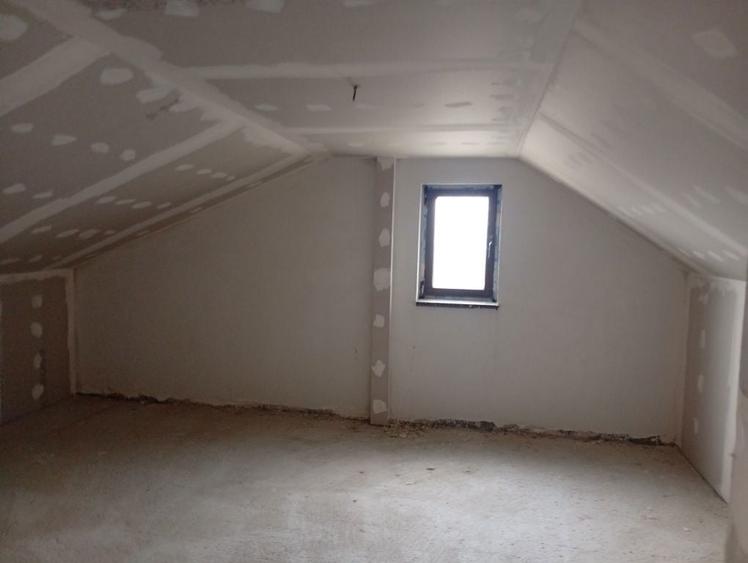 Casa Sendreni 105000 euro 240mp utili 460mp teren proprietate - 7