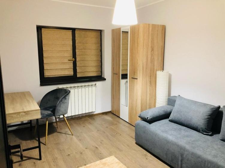 Apartament cu 3 camere, decomandat, zona Nicolina - 7