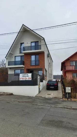 Duplex de vanzare pe strada Spicului - 1
