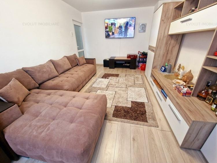 Apartament 3 camere de vanzare decomandat Inel 2 Apartament 3 camere de vanzare decomandat Inel 2