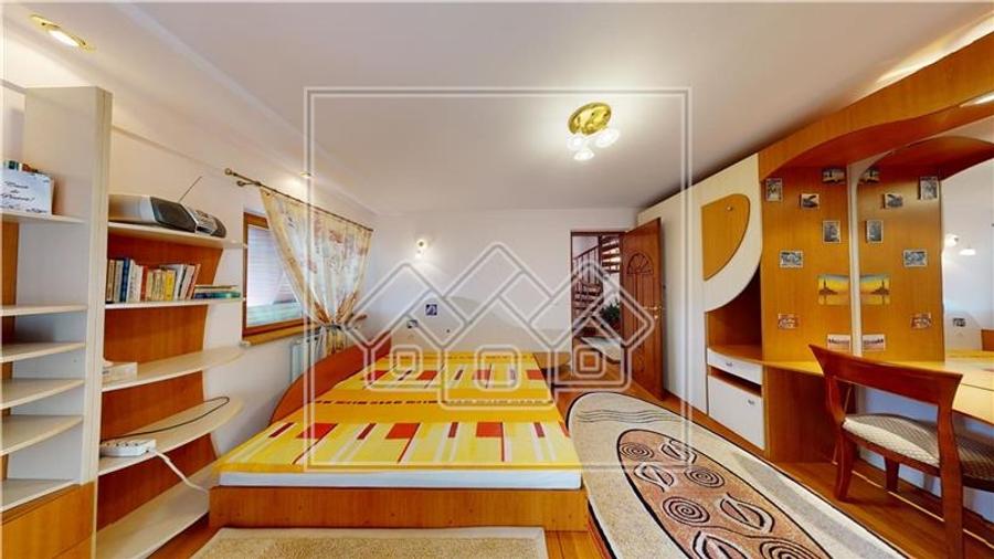Casa de vanzare in Sibiu - individuala - 278 mp utili - - 26