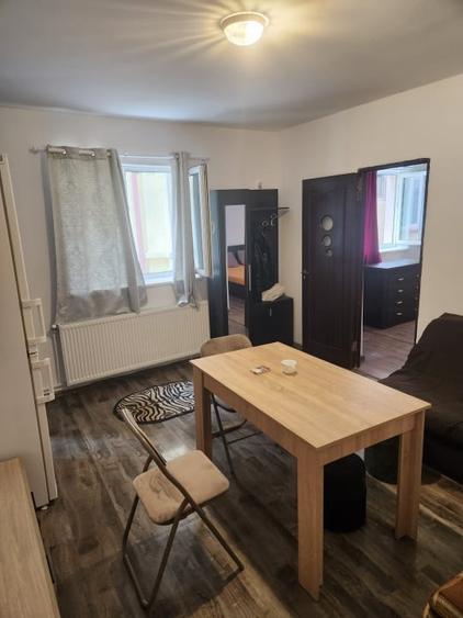 Casa | Calea Plevnei | 2 Camere | Curte Comuna - 7