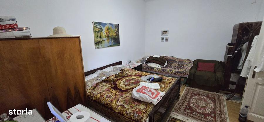 Casa cu 5 camere, curte ?i pivni?a, 35000 EUR - 5