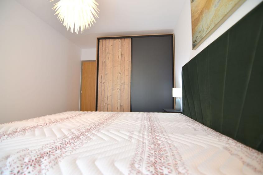 Apartament cu 3 camere, mobilat în Central