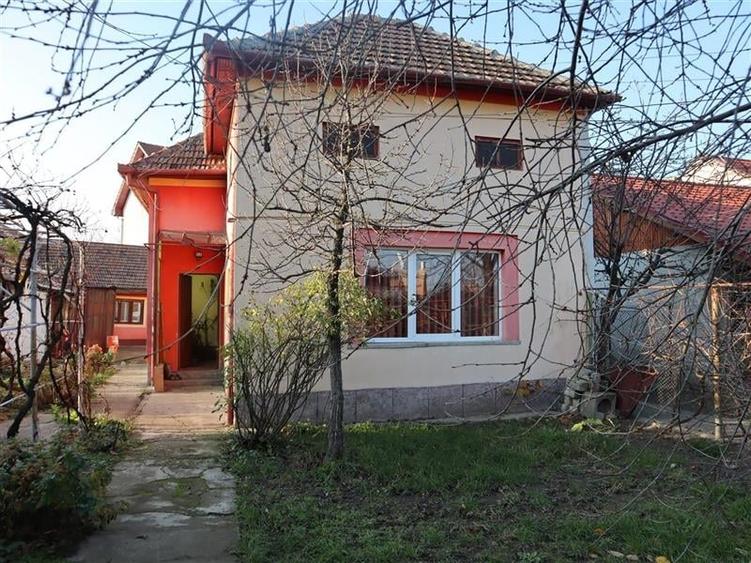 COMISION 0% CASA UNIFAMILIARA STRADA LINISTITA ZONA MODERN- - 1