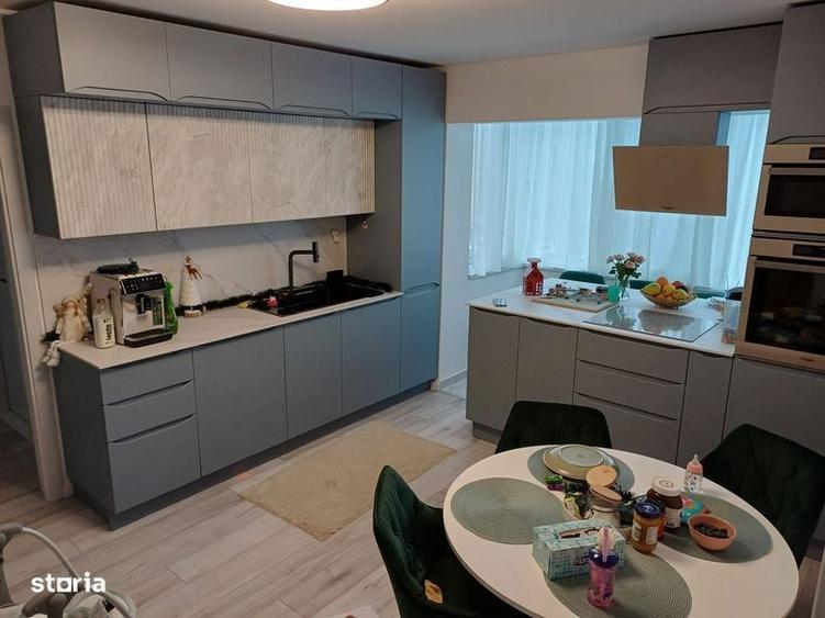 APARTAMENT 3 CAMERE cu living open SPACE. Este situat pe strada Neptun - 7