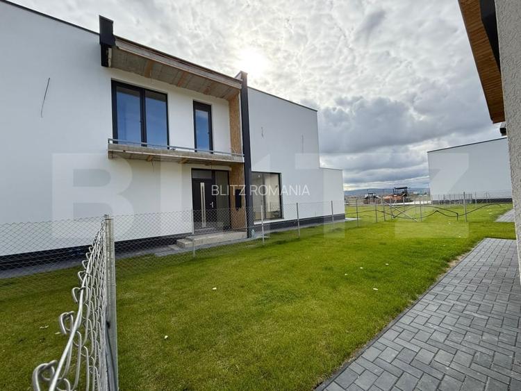 Casa individuala de 3 camere, 110mp, curtea 350mp, zona Sanicoara