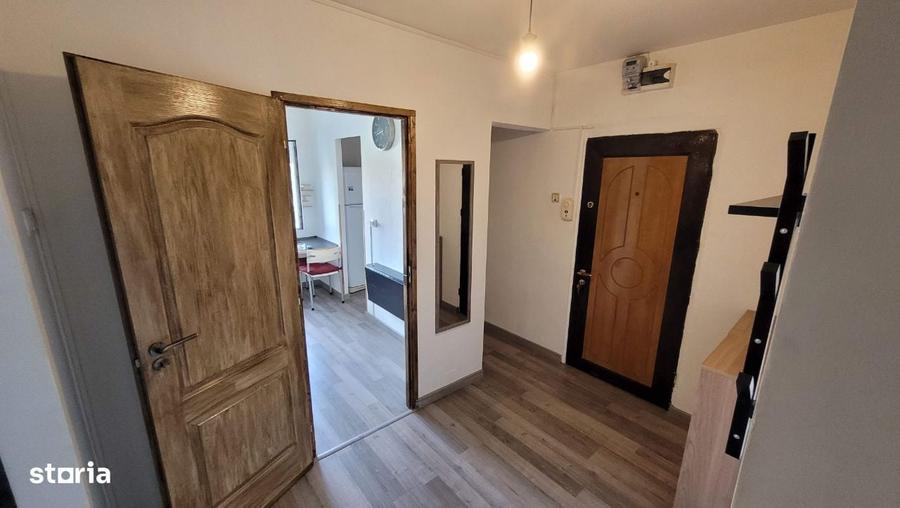 Apartament cu 3 camere decomandat în Brâncoveanu