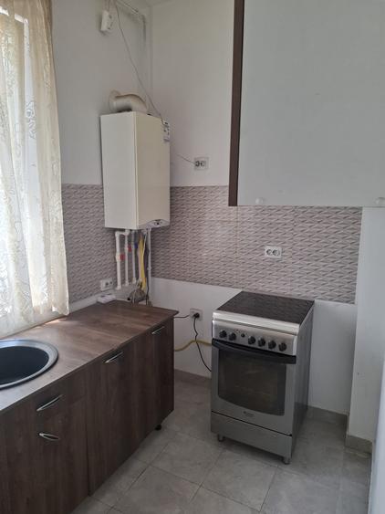 Garsoniera decomandata zona berceni, str.Postalinoului - 4