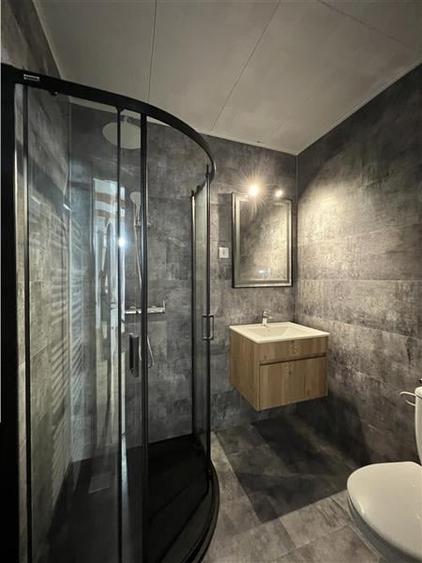 Cabana cu 7 camere 7 bai si teren 1000 mp in Avrig zona Mlaci - 18