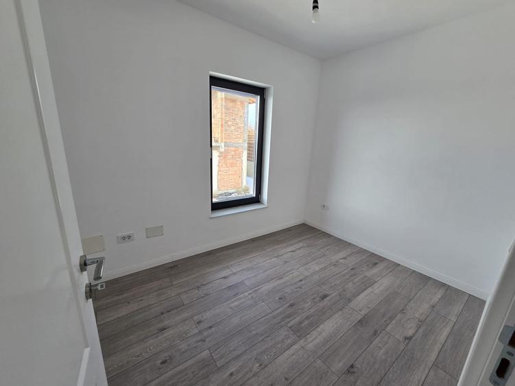 Vila cu 3 dormitoare, living, dresing si 2 bai - 6