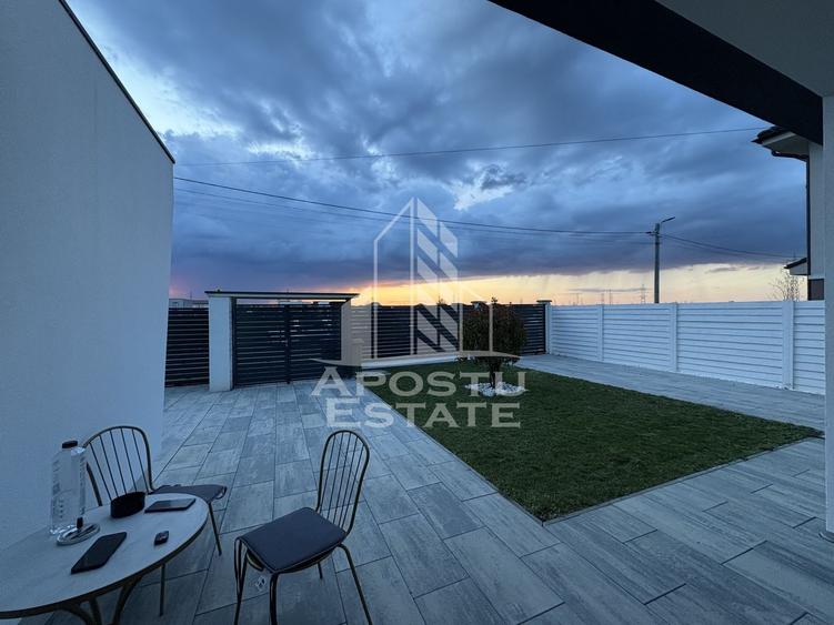 Vila de lux cu piscina incalzita de vanzare in Mosnita Noua | 4 camere - 32