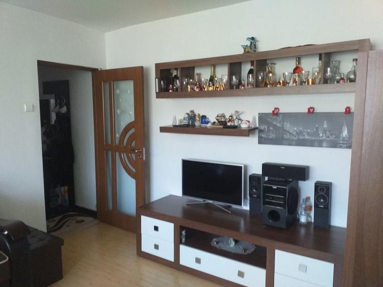 Vind apartament 2 camere mobilat si utilat micro 5 tel 0722772729mobilat si utilat mcro 5 pret 43000 euro tel 0722772729 - 4