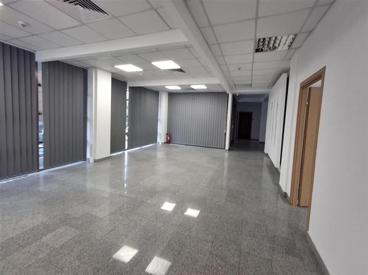 Spatiu comercial 200mp zona Centrala - 10