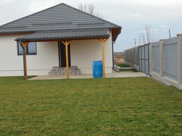 FARA COMISIOANE casa cu 4 camere 2 bai PARTER cu placa pod terasa merita vazuta - 10