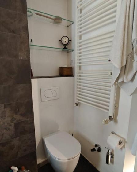 Apartament premium, de vanzare, cu 2 camere, 60 mp, zona Hot - 9