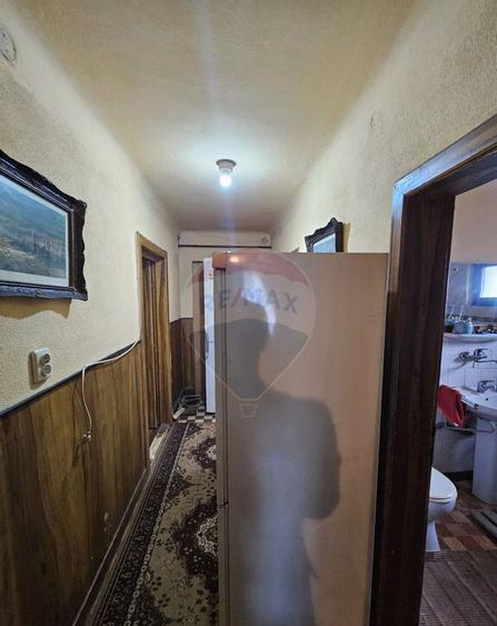 1/2 - Casa de vanzare + teren 472 mp - 3