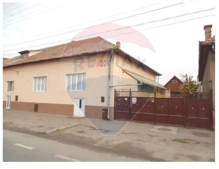 Casă de vanzare 3 camere Gherla - 1