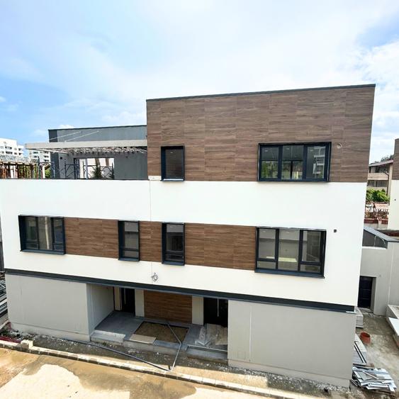 VILA INDIVIDUALA - 6 CAMERE - 586MP - PIPERA - COMISION 0% - 1