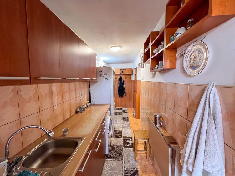 Apartament de vanzare, 3 camere, Semidecomandat, Mobilat & Utilat - 7
