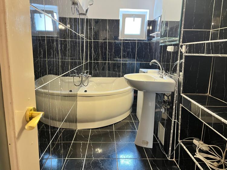 Inchiriere apartament doua camere confort 1, decomandat, Uzina 2. - 5