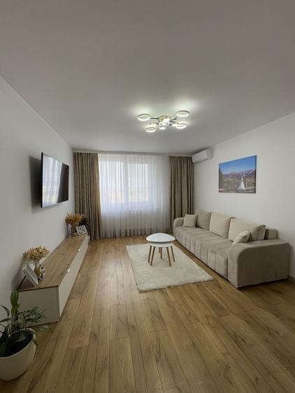 Apartament cu 3 camere decomandat în Radu Negru