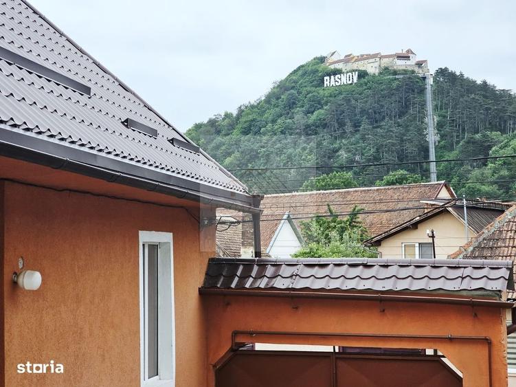 Casă cu 4 camere cu Teren 141 Mp în Central