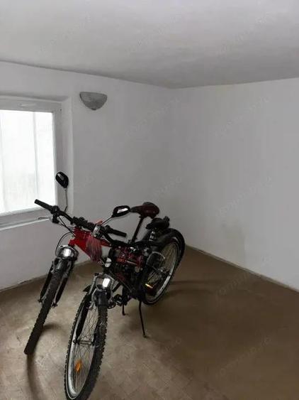 Casă cu 4 camere cu Teren 505 Mp în Central