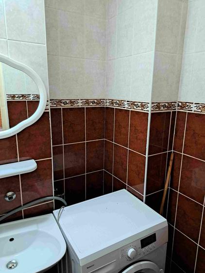 Apartament cu 3 camere decomandat în Mureșeni