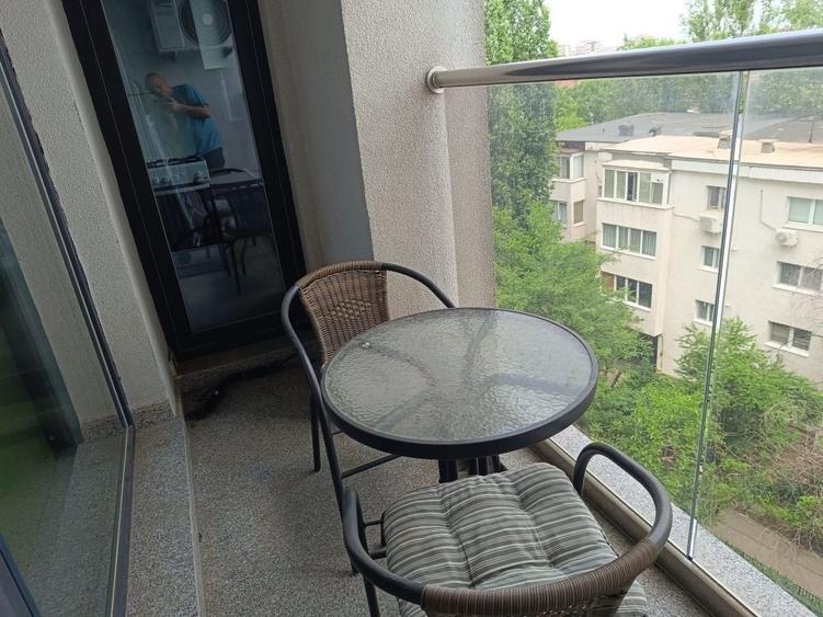 Apartament cu 2 camere decomandat în Păcii