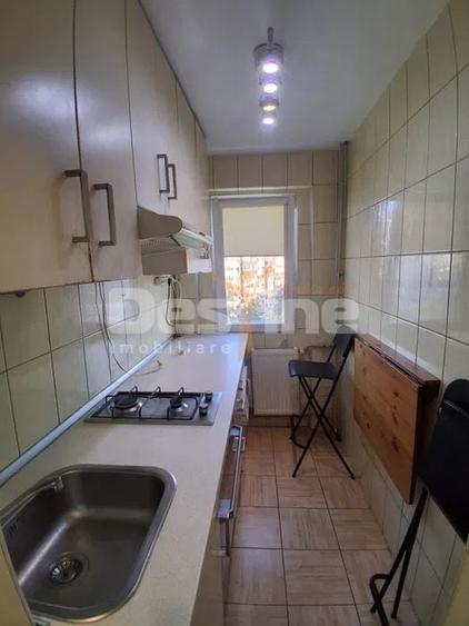 Apartament cu 2 camere decomandat, mobilat în P-ța Gorjului