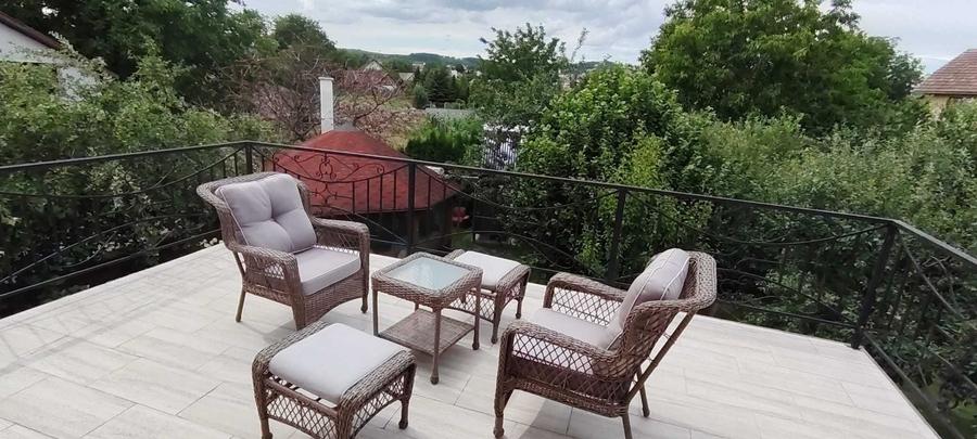 Casă cu 4 camere în Central